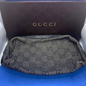 Gucci‎ make up bag (some wear)
